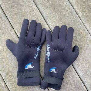 NeoSport Scuba/ Snorkel Gloves Size Small 5mm thickness